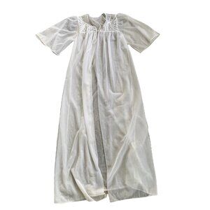 Vintage Lorraine White Sheer Floral Embroidered Glamourous Romantic Peignoir Lin